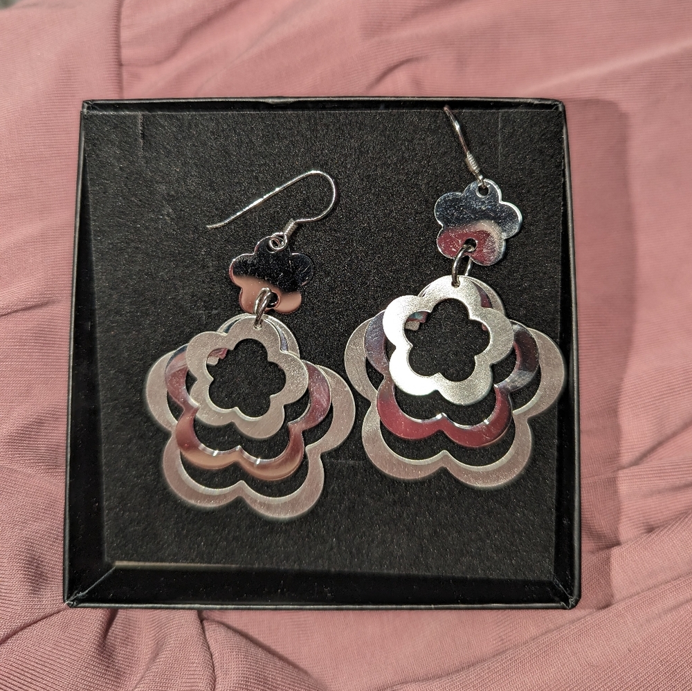 Sterling silver flower dangle cutout earrings